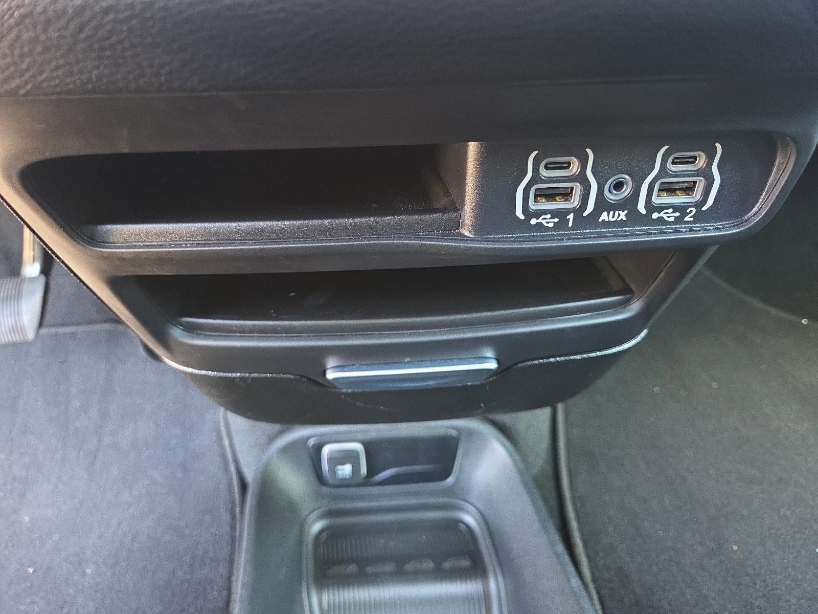 2025 Chrysler Pacifica Select FWD