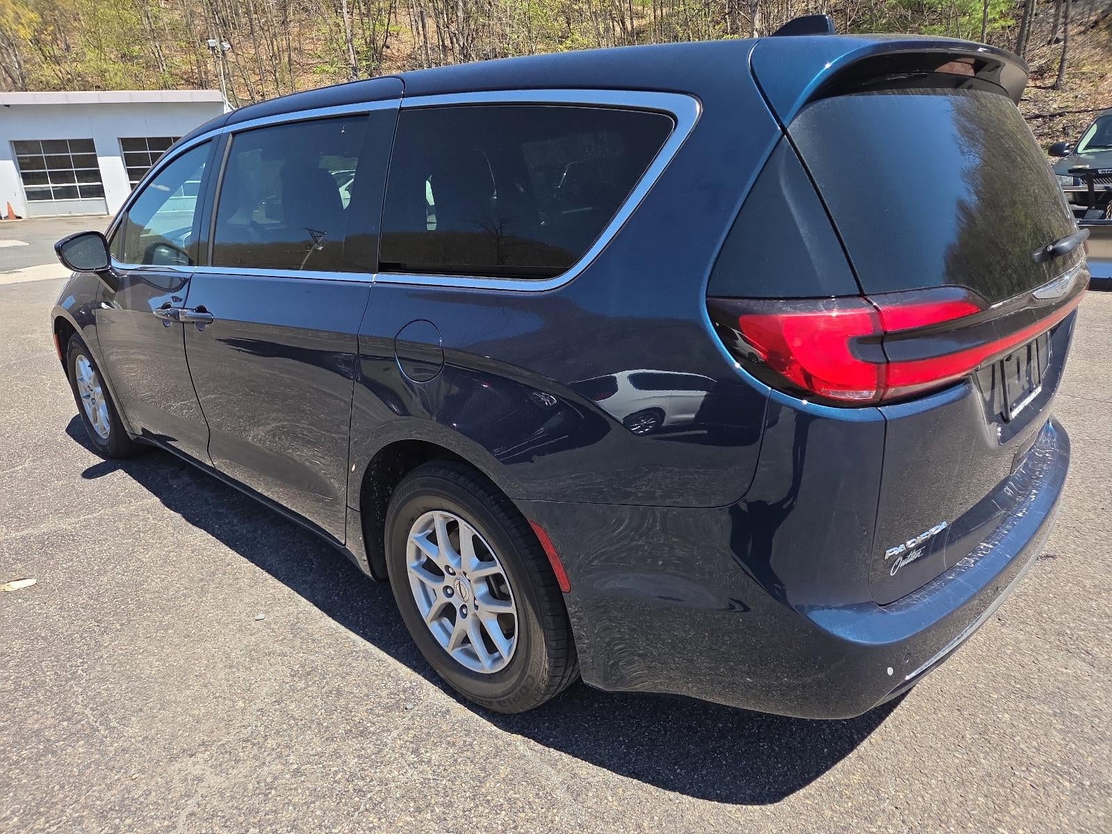 2025 Chrysler Pacifica Select FWD