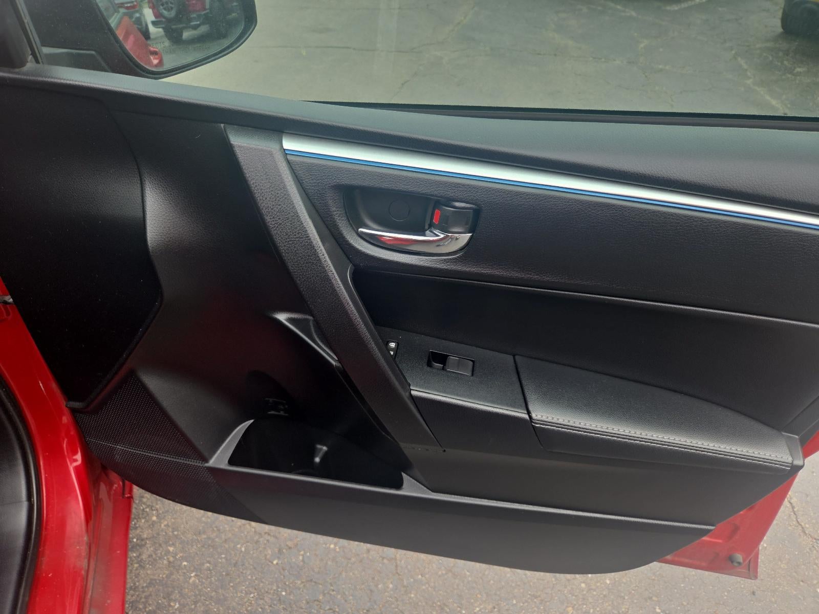 2015 Toyota Corolla 4dr Sdn CVT Auto S (SE)