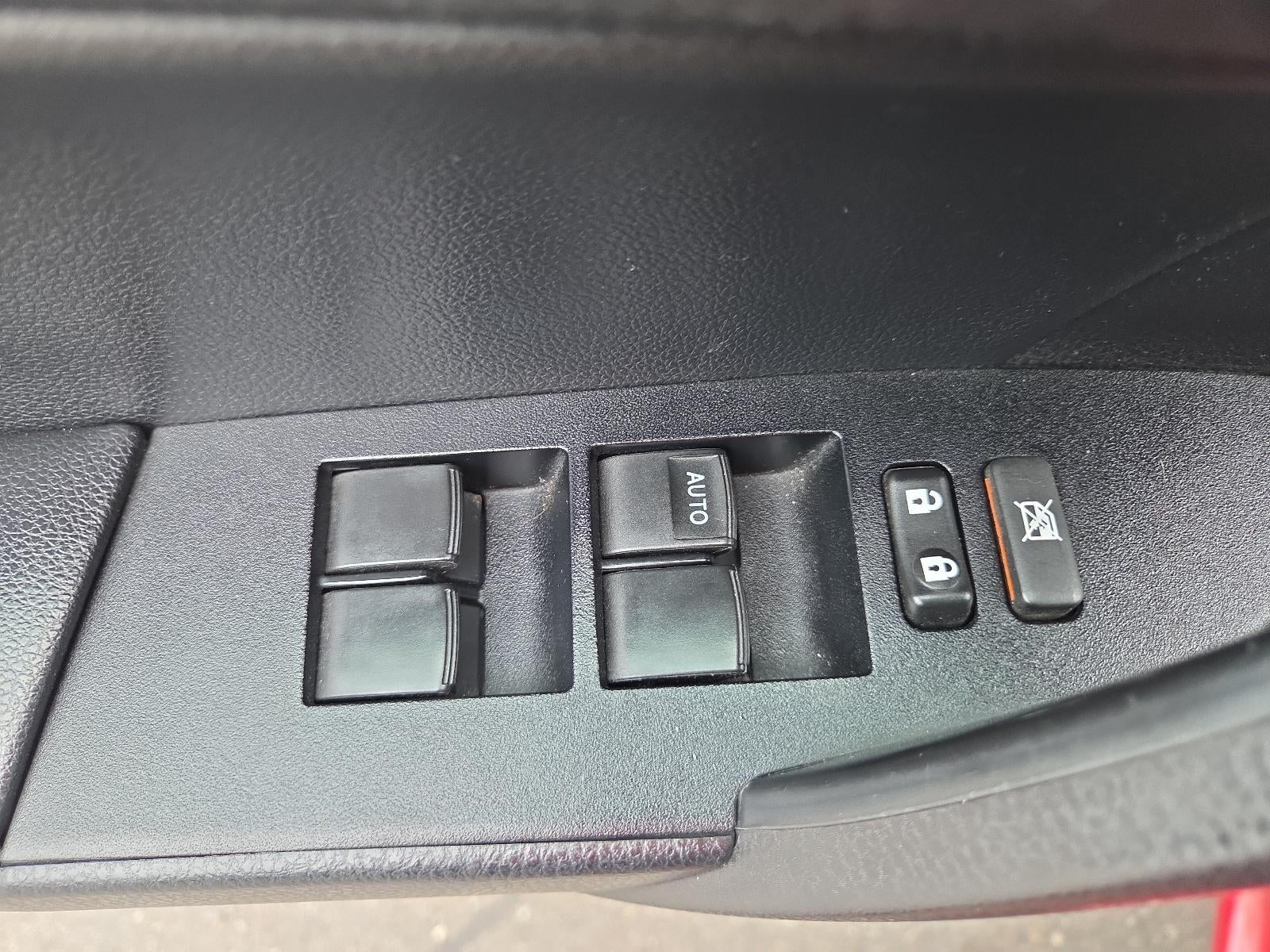 2015 Toyota Corolla 4dr Sdn CVT Auto S (SE)