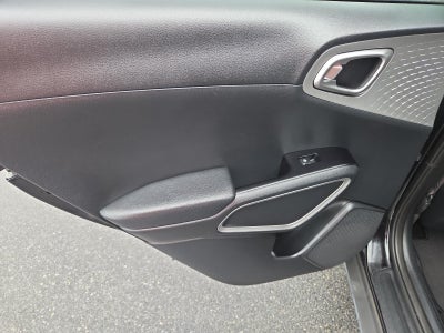 2022 Kia Soul LX IVT