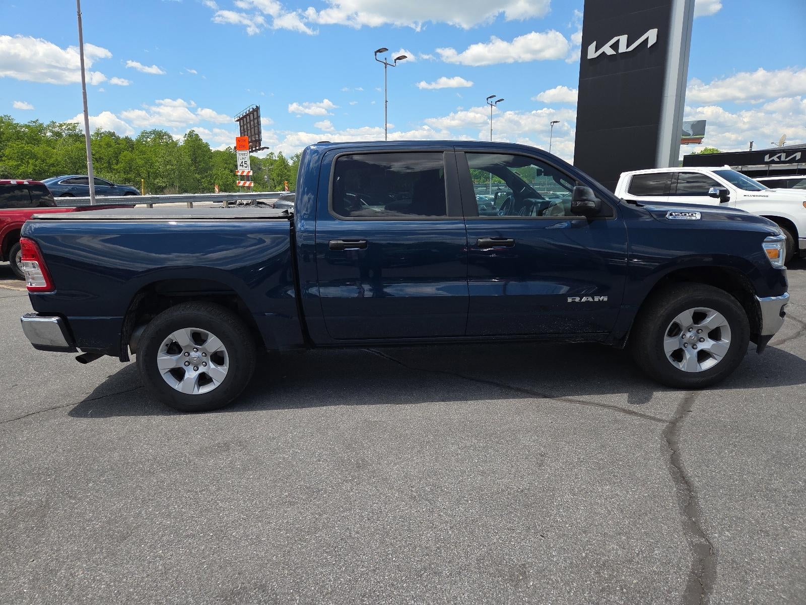 2023 RAM 1500 Lone Star 4x4 Crew Cab 5'7" Box