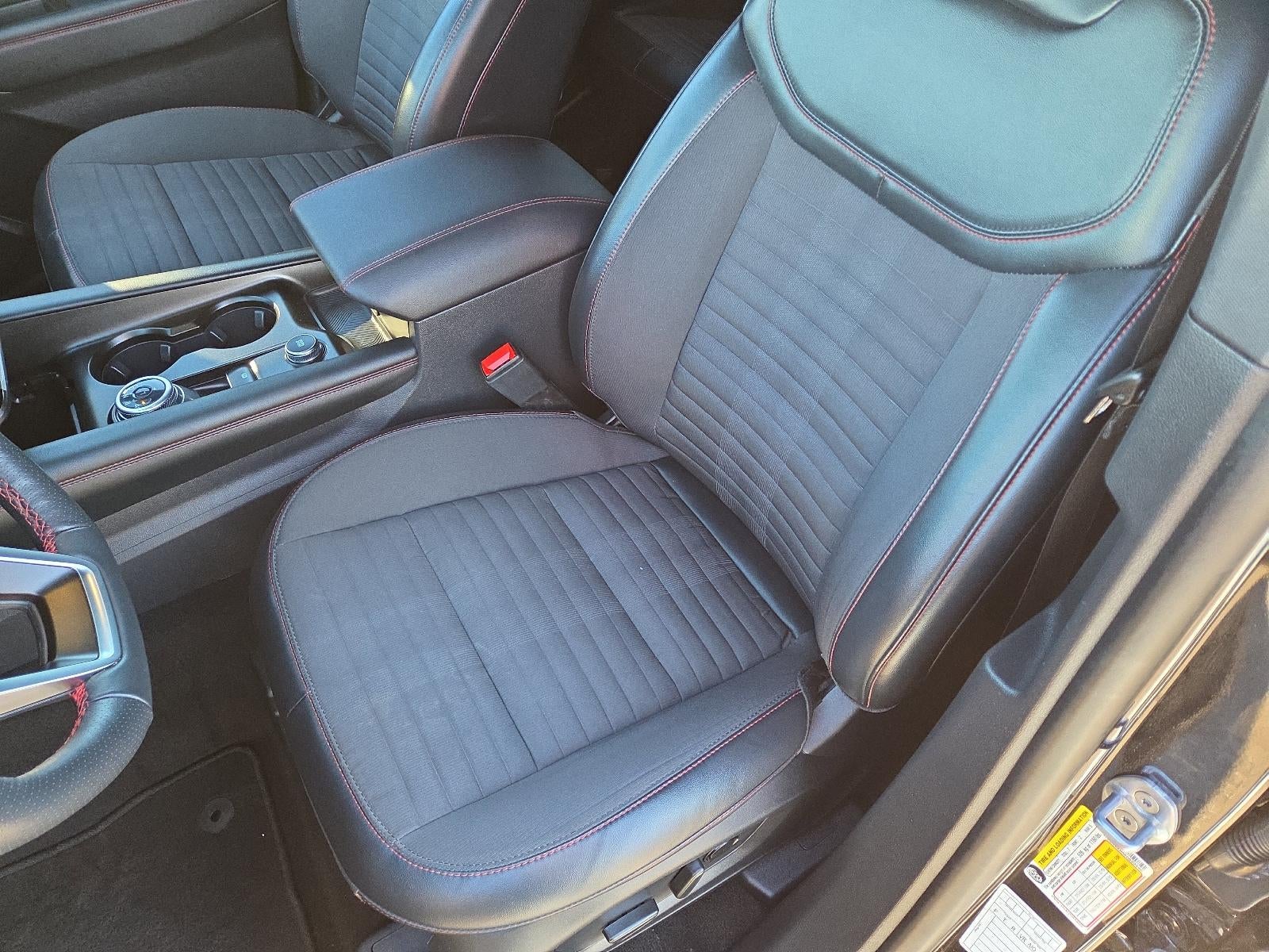 2025 Ford Explorer ST-Line 4WD