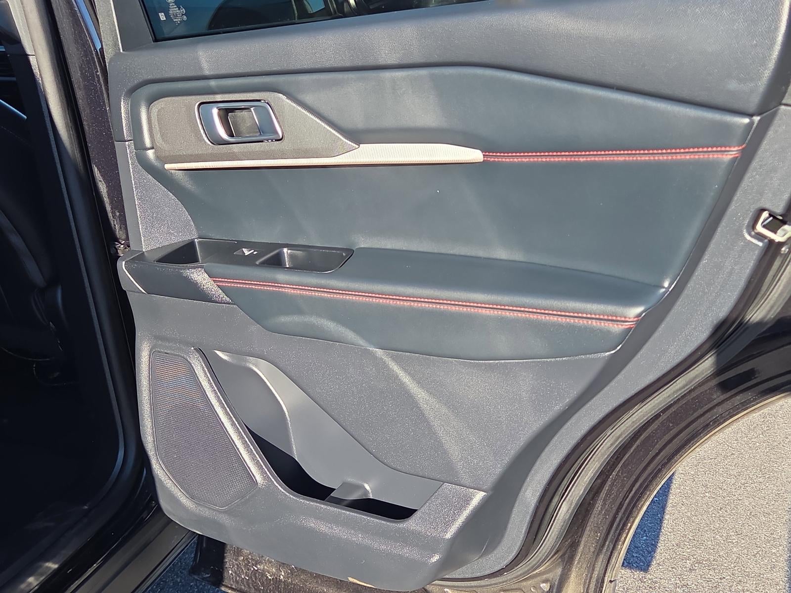 2025 Ford Explorer ST-Line 4WD