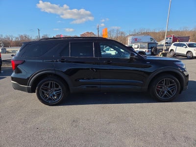 2025 Ford Explorer ST-Line 4WD