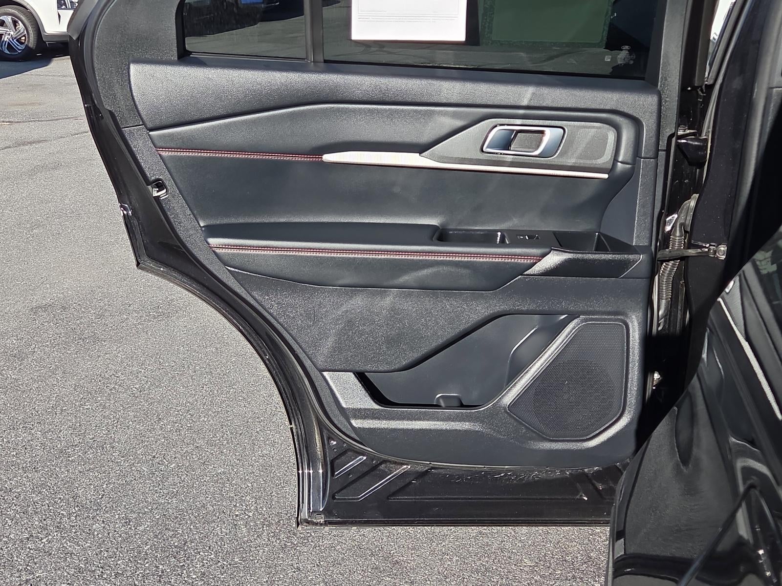 2025 Ford Explorer ST-Line 4WD