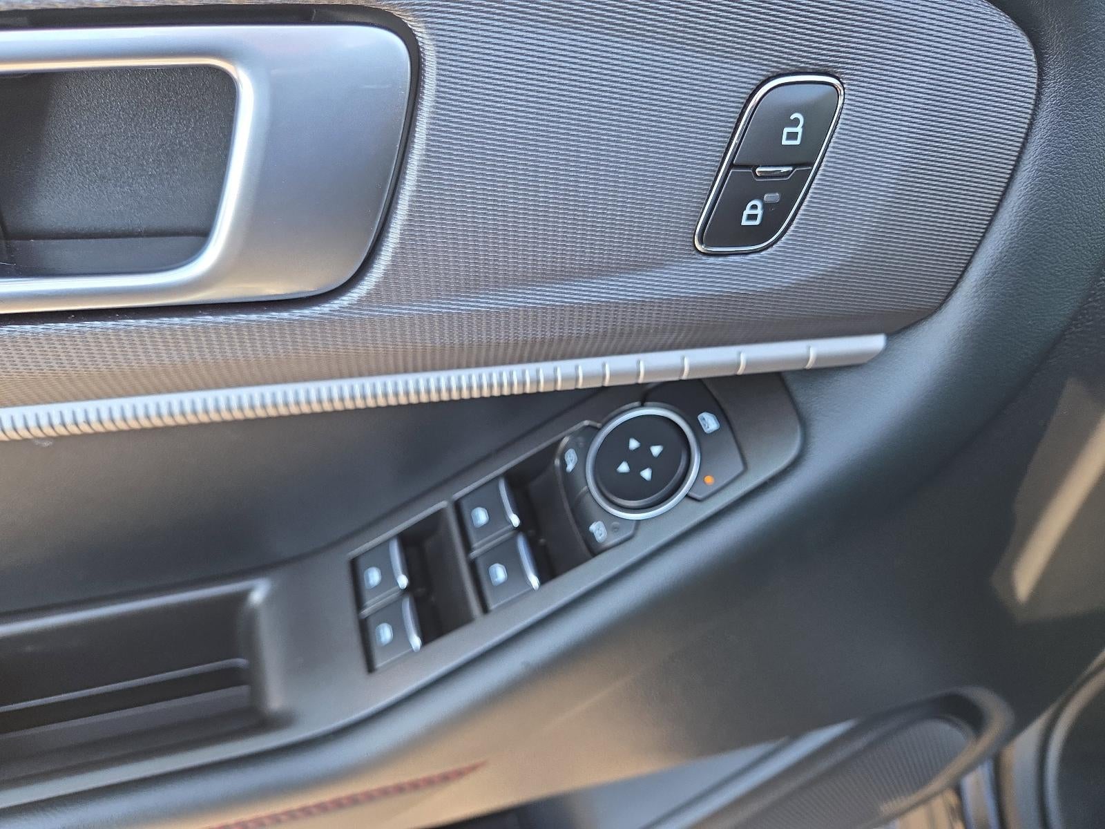 2025 Ford Explorer ST-Line 4WD