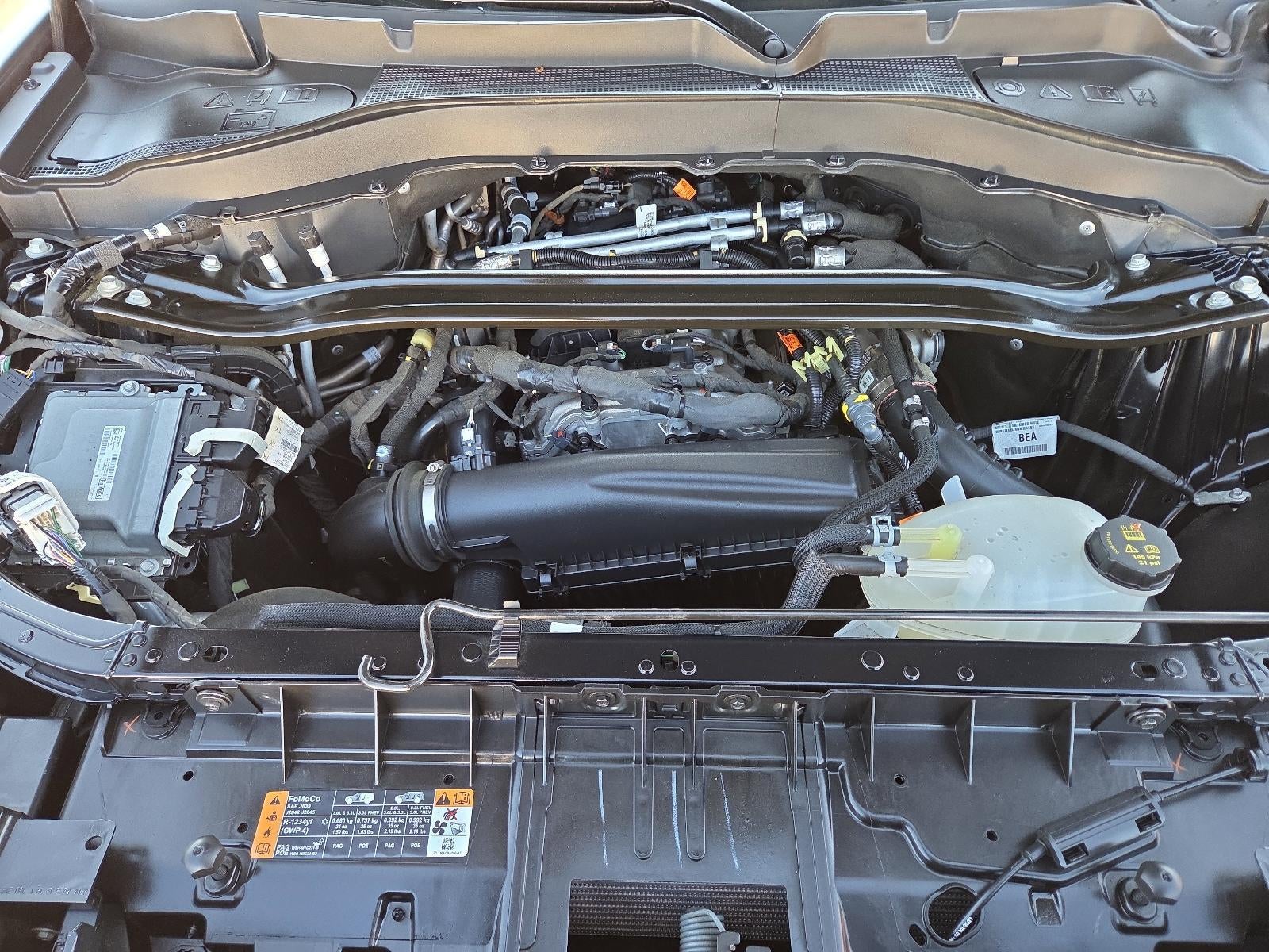 2025 Ford Explorer ST-Line 4WD