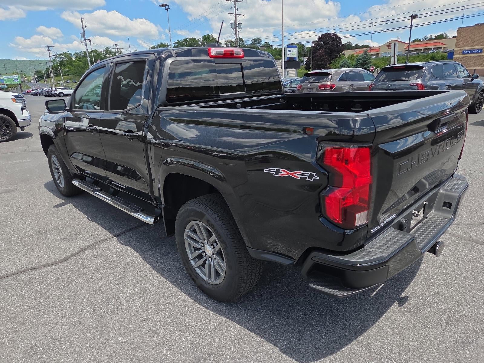 2023 Chevrolet Colorado Crew Cab Short Box 4-Wheel Drive LT