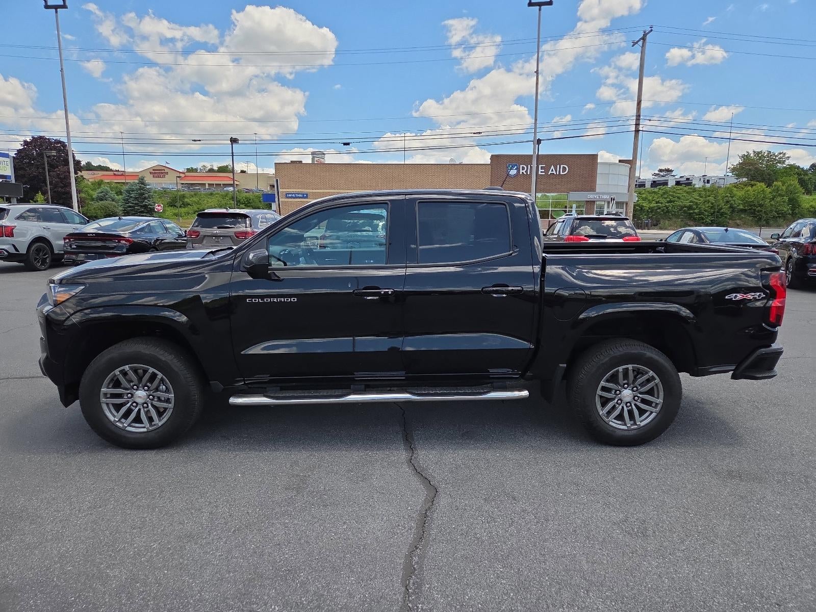 2023 Chevrolet Colorado Crew Cab Short Box 4-Wheel Drive LT