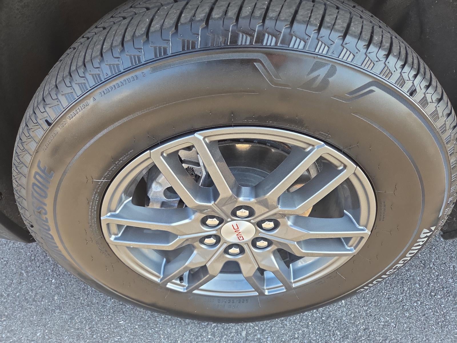 2025 GMC Acadia AWD Elevation