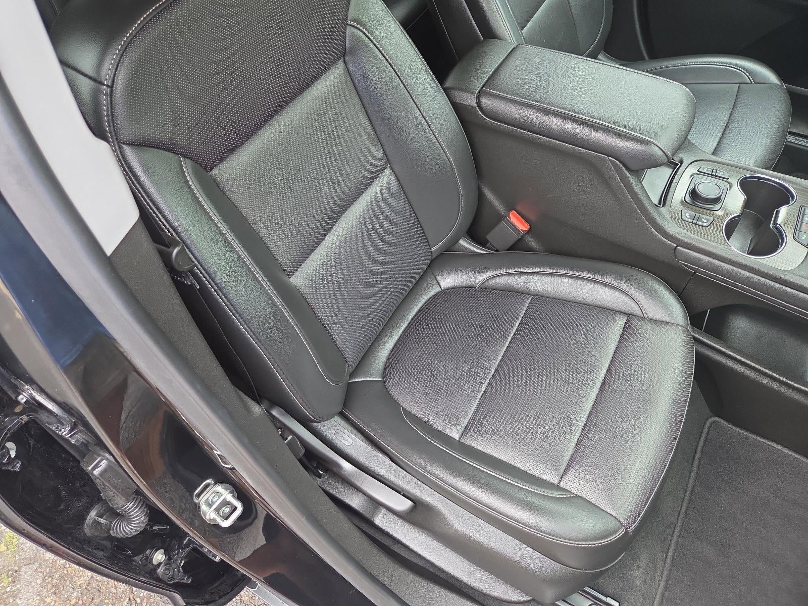 2023 GMC Acadia AWD SLT