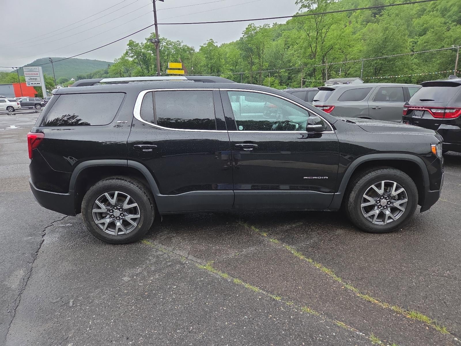 2023 GMC Acadia AWD SLT