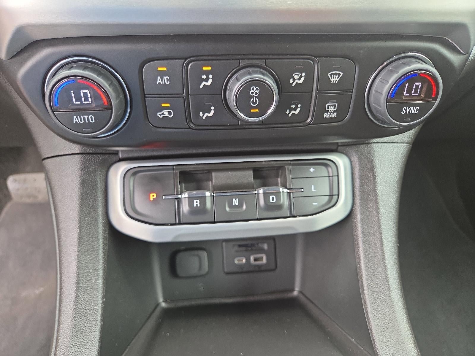 2023 GMC Acadia AWD SLT