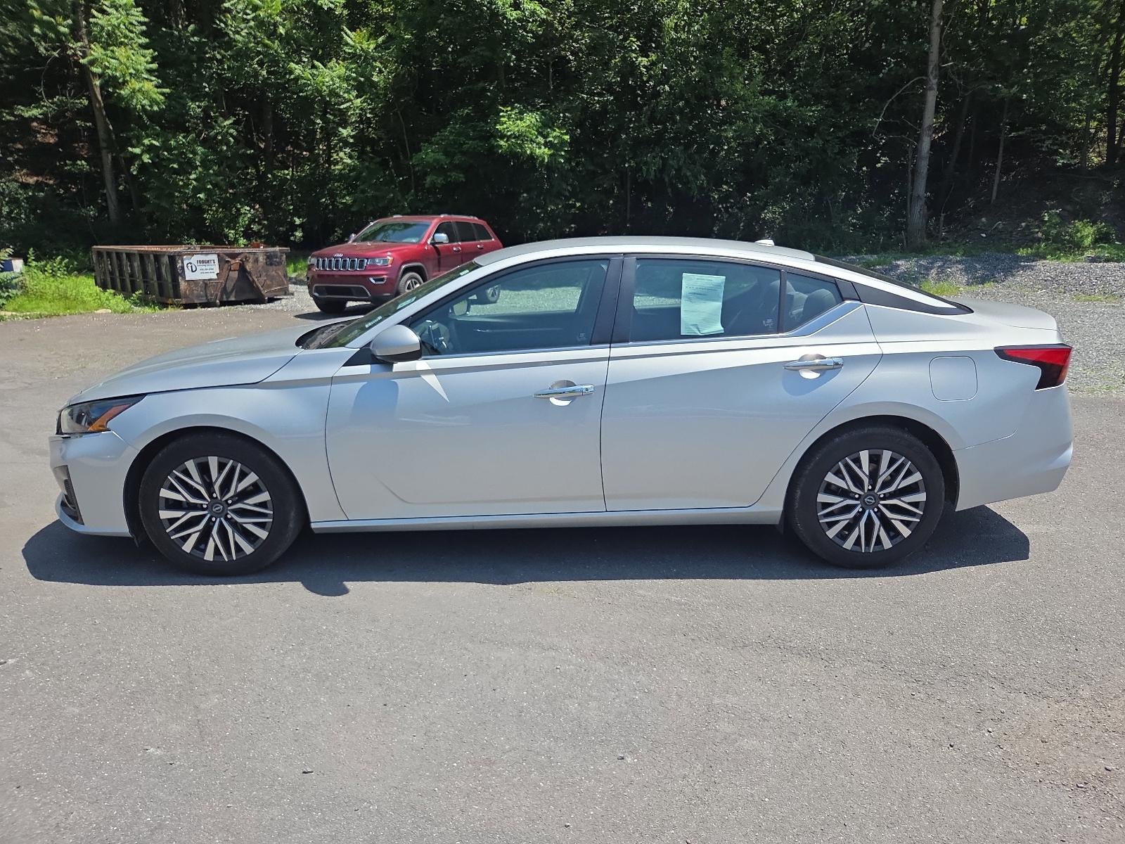 2023 Nissan Altima 2.5 SV Sedan