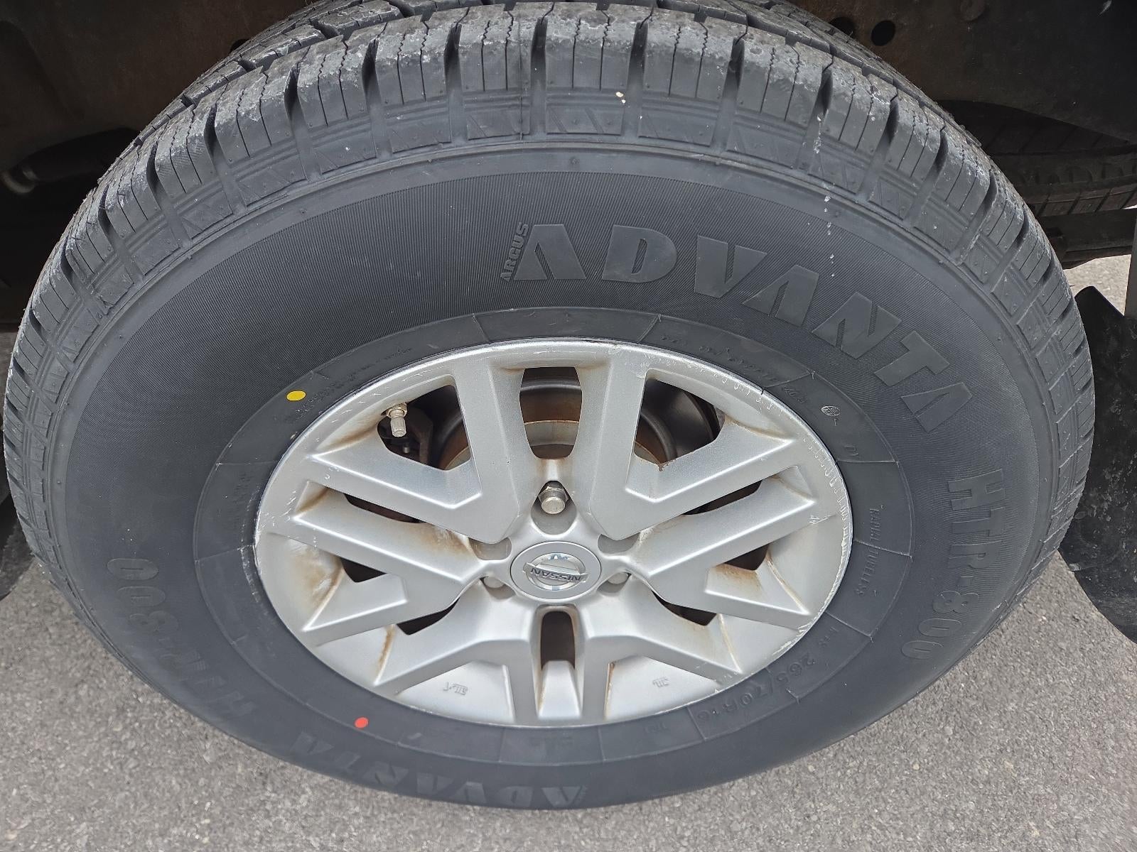 2014 Nissan Frontier 4WD Crew Cab SWB Auto SV