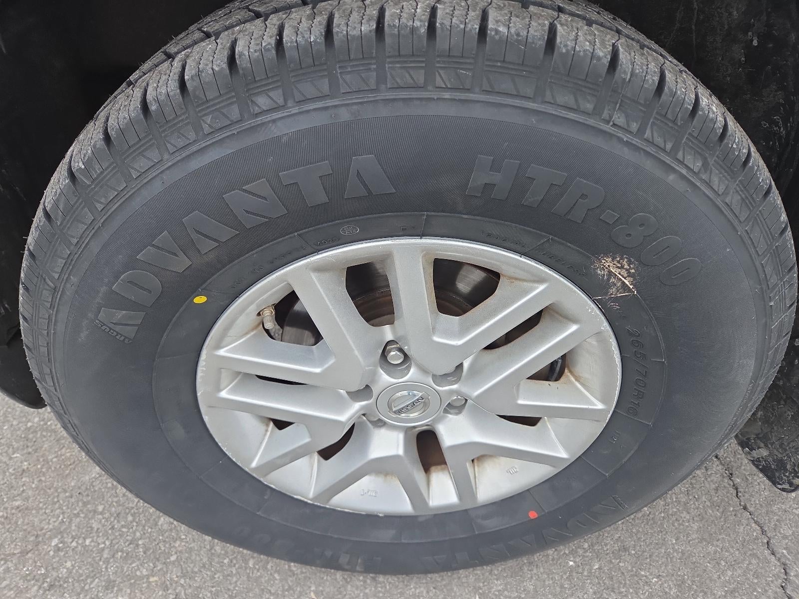 2014 Nissan Frontier 4WD Crew Cab SWB Auto SV