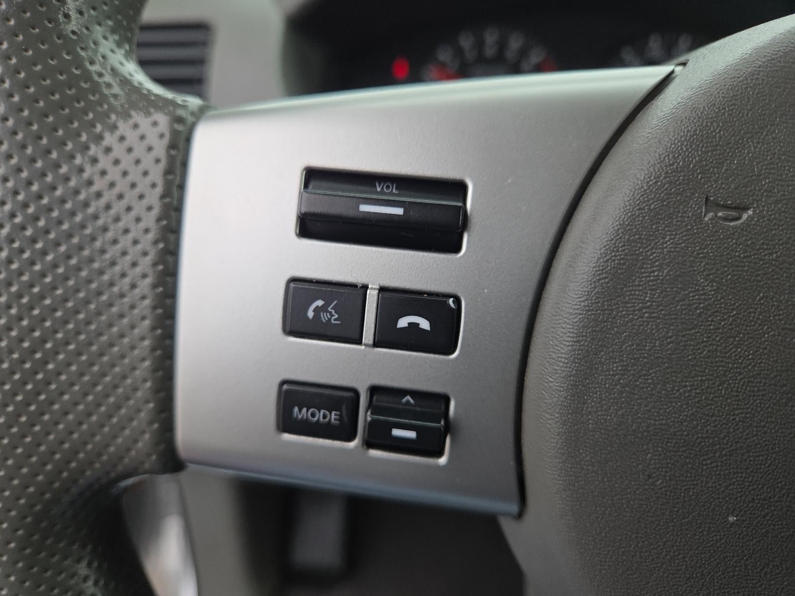 2014 Nissan Frontier 4WD Crew Cab SWB Auto SV