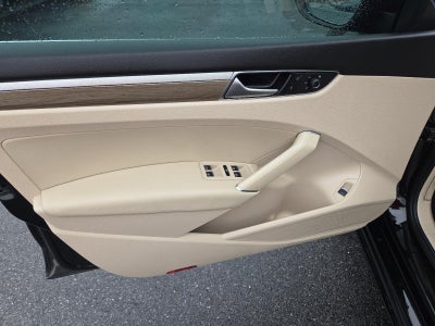 2016 Volkswagen Passat 4dr Sdn 1.8T Auto SE PZEV