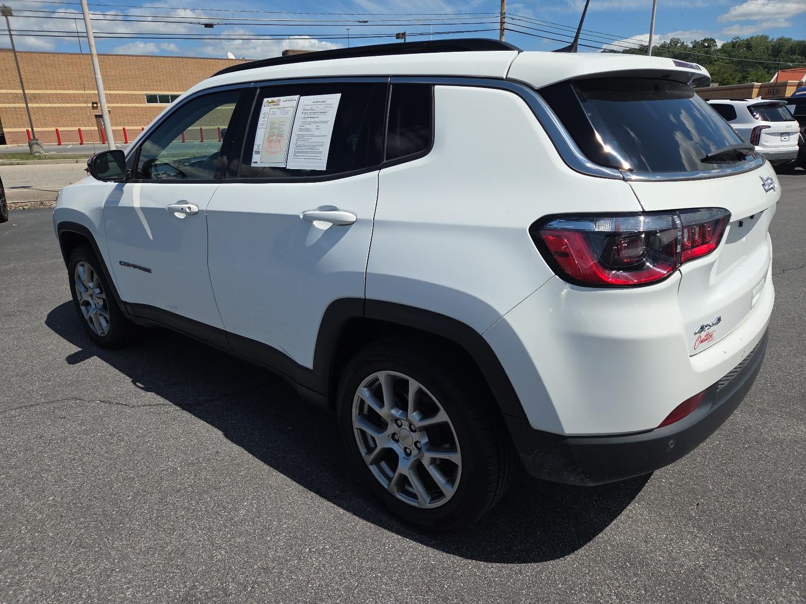 2022 Jeep Compass Latitude Lux