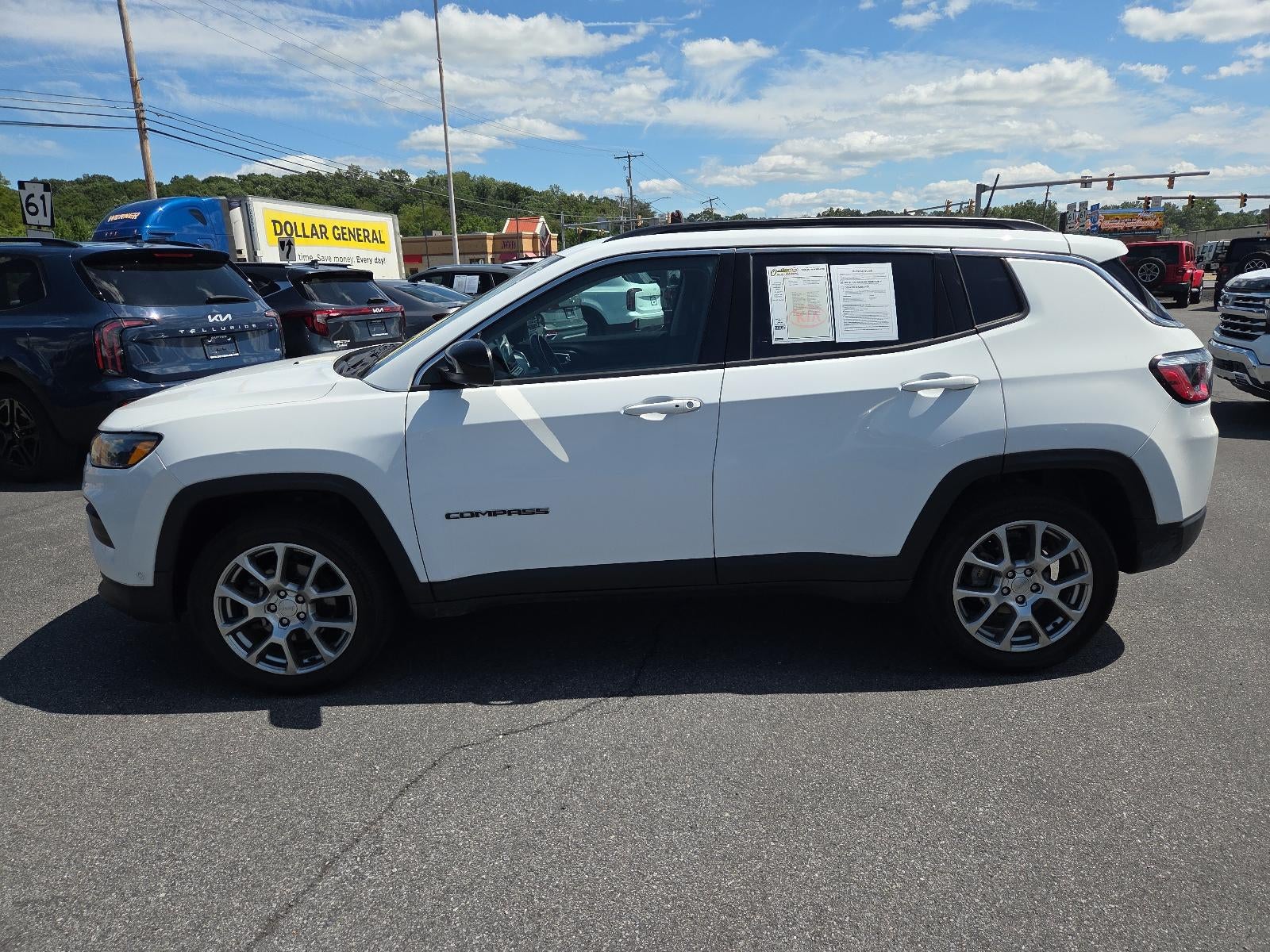 2022 Jeep Compass Latitude Lux