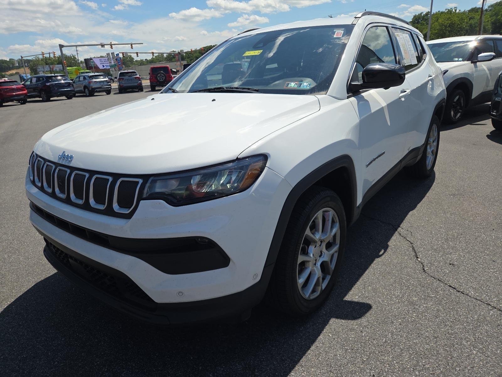 2022 Jeep Compass Latitude Lux