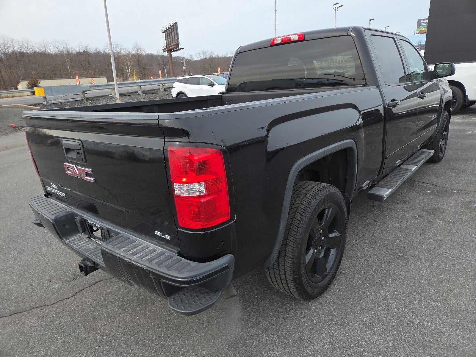 2018 GMC Sierra 1500 Crew Cab Standard Box 4-Wheel Drive SLE