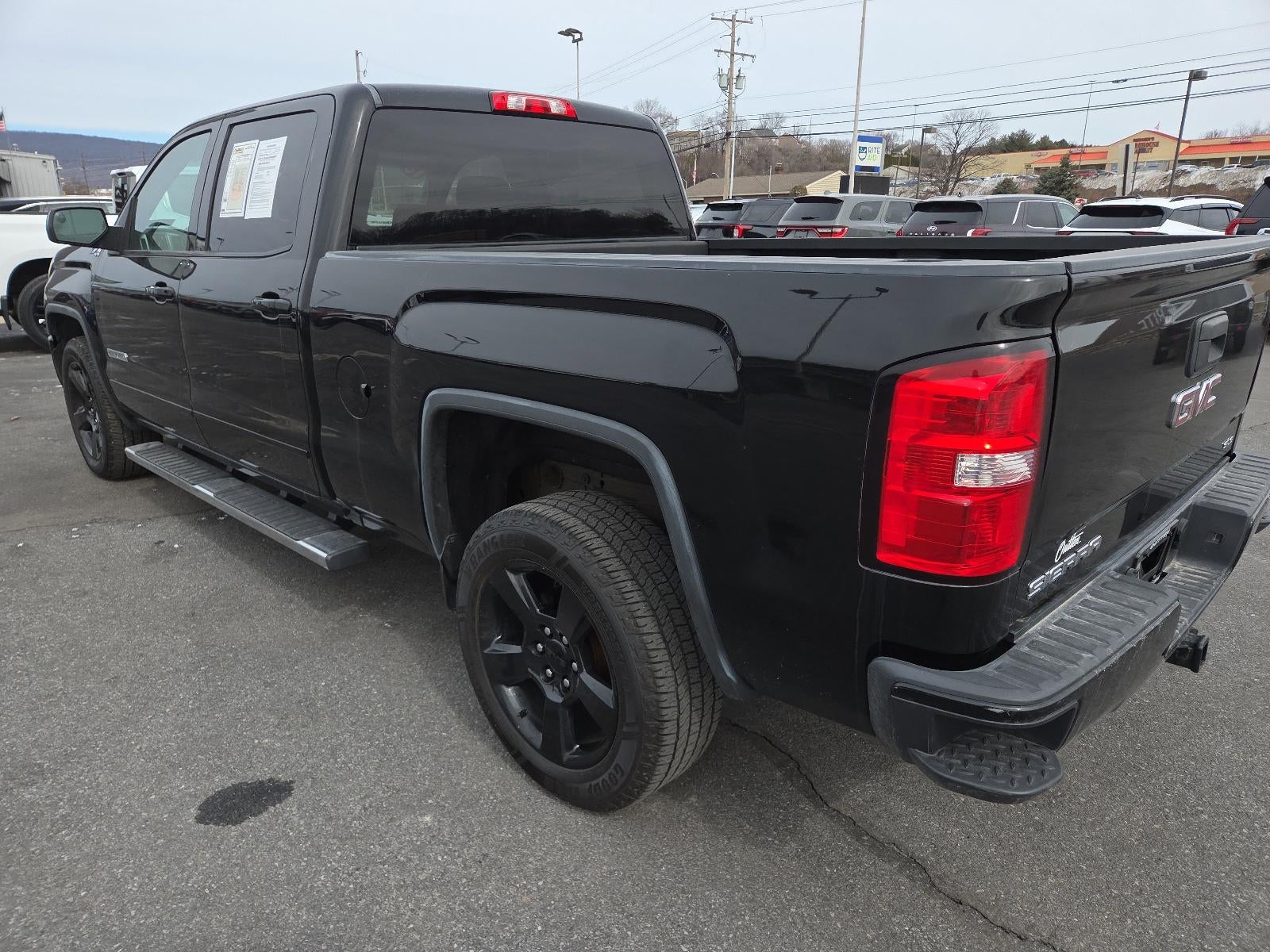 2018 GMC Sierra 1500 Crew Cab Standard Box 4-Wheel Drive SLE