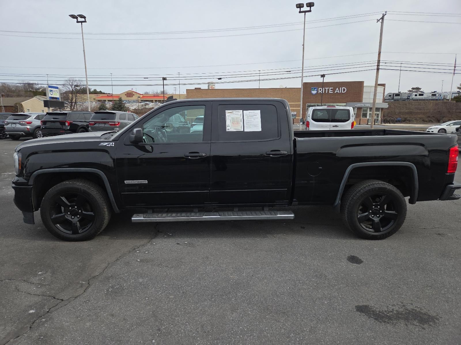 2018 GMC Sierra 1500 Crew Cab Standard Box 4-Wheel Drive SLE