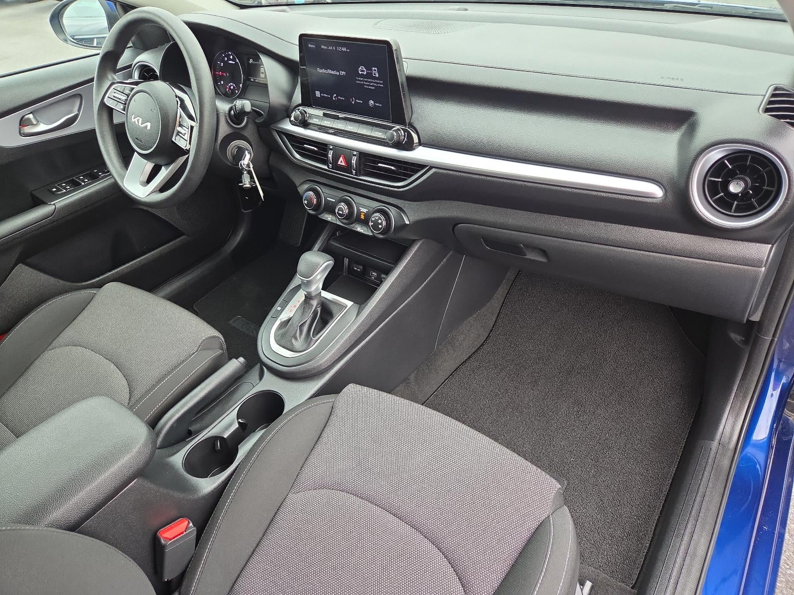 2022 Kia Forte FE IVT