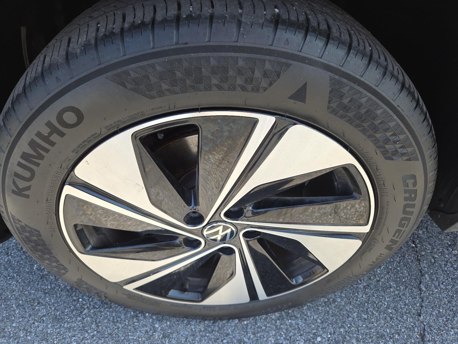 2023 Volkswagen Taos SE 4MOTION