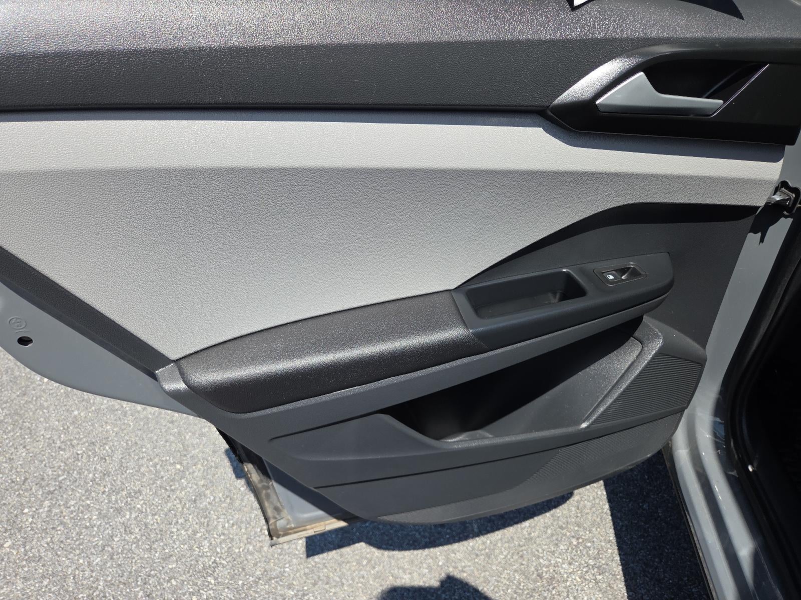 2023 Volkswagen Taos SE 4MOTION