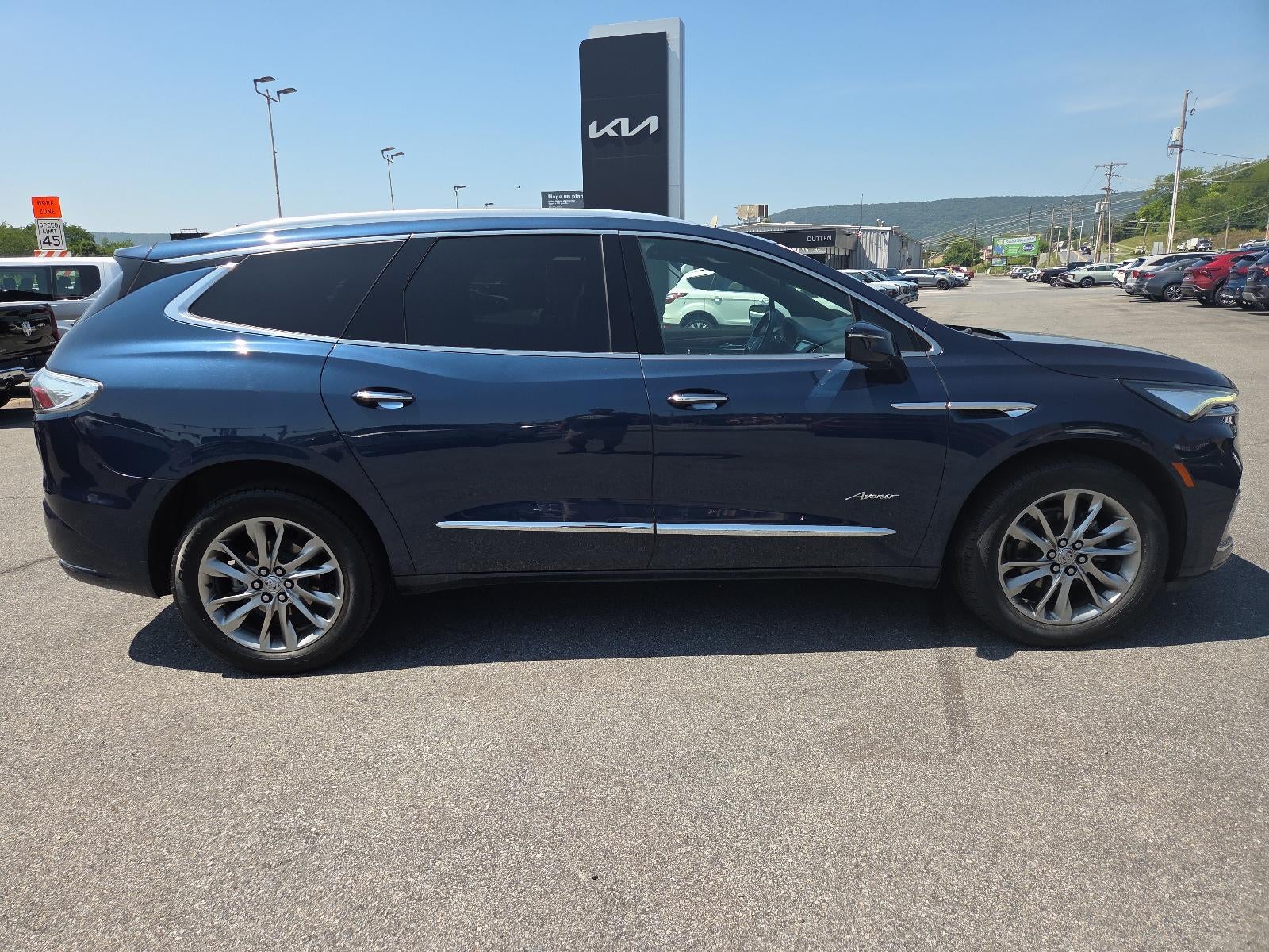 2023 Buick Enclave Avenir AWD