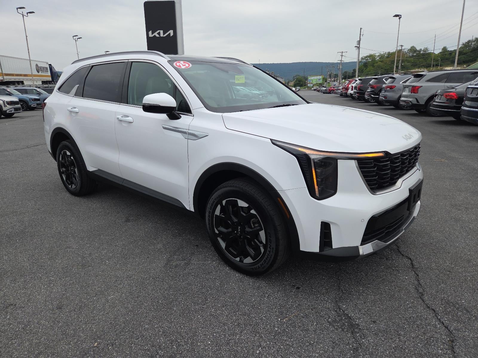 2025 Kia Sorento S AWD