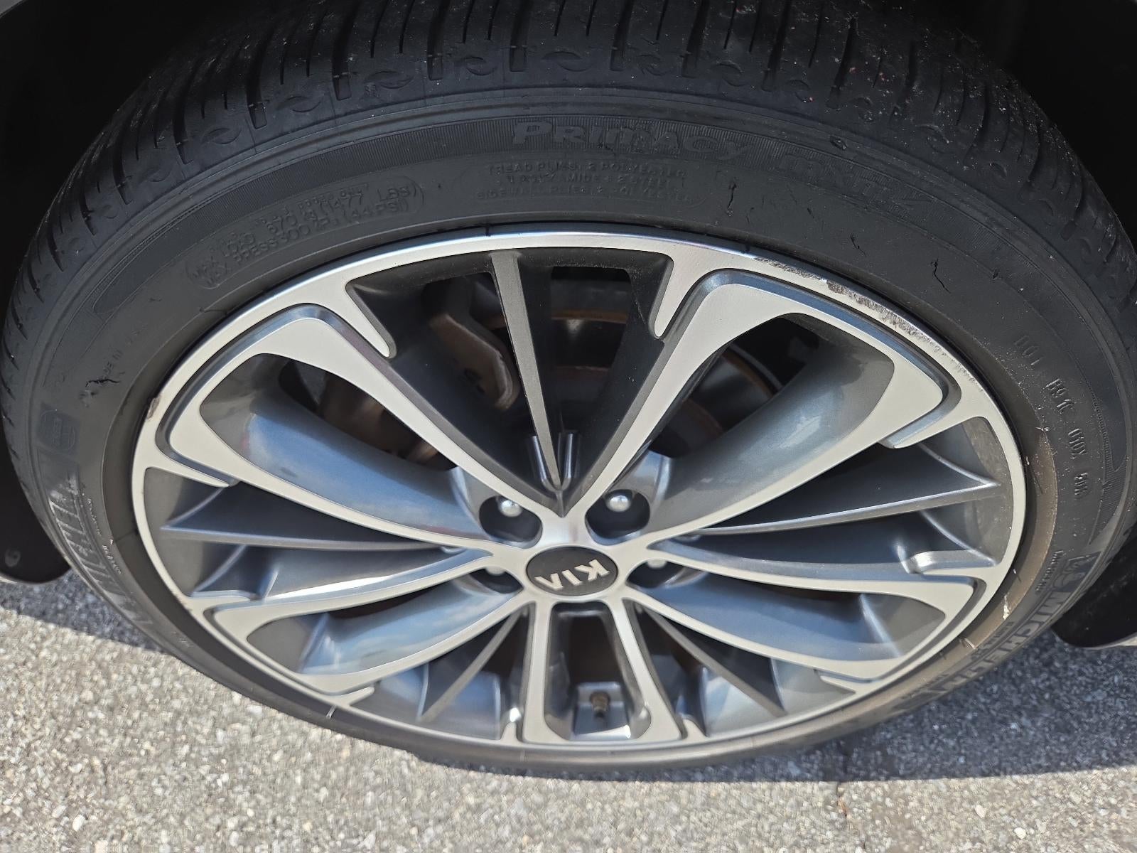 2019 Kia Cadenza Technology Sedan