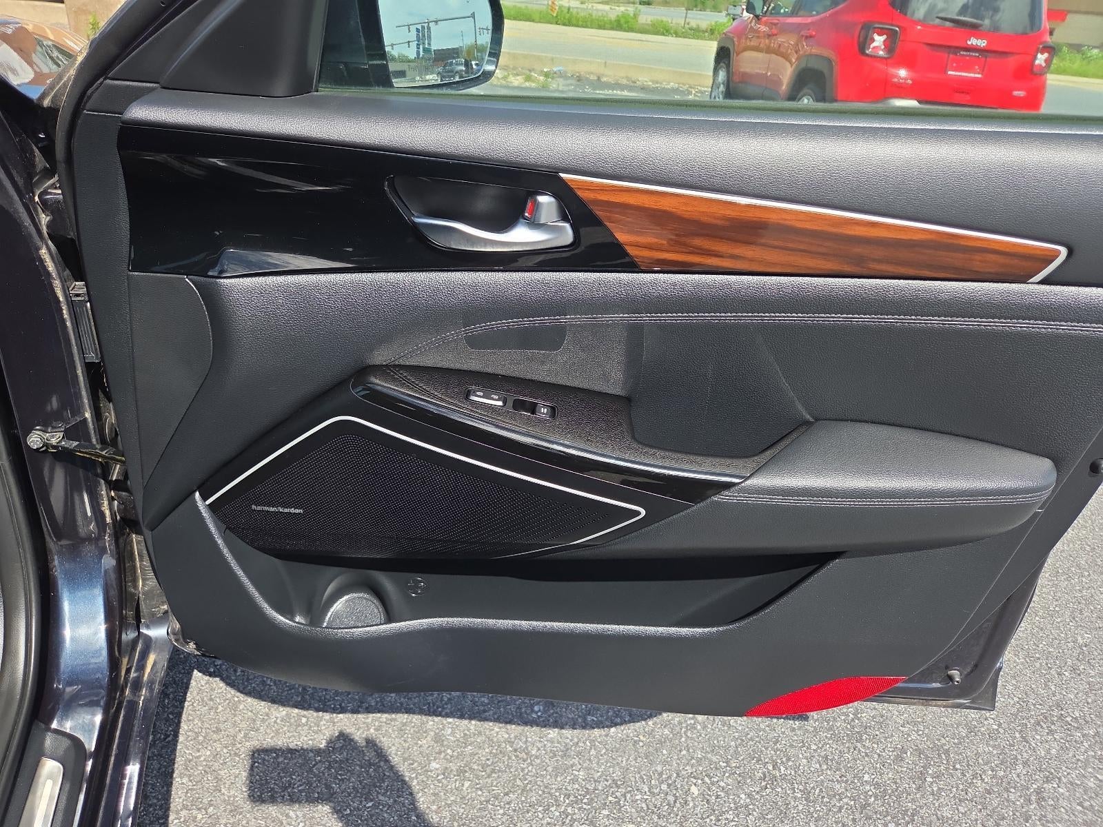 2019 Kia Cadenza Technology Sedan
