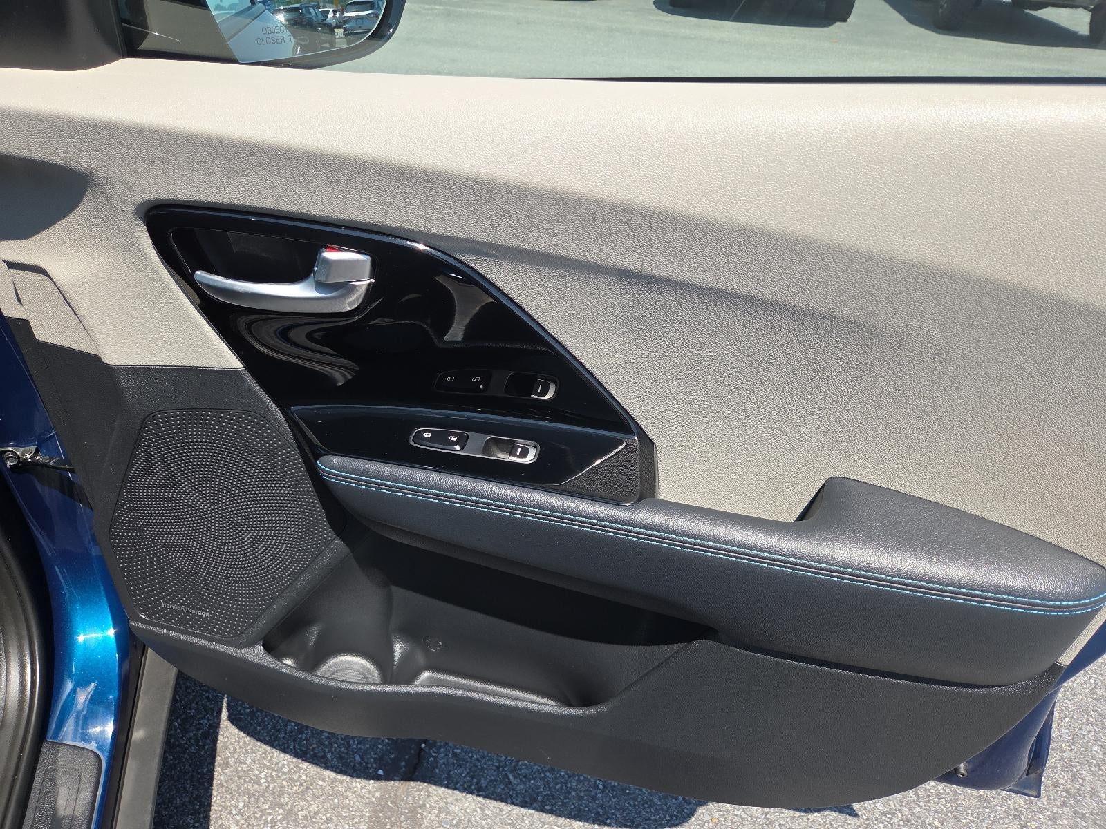 2022 Kia Niro Touring SE FWD