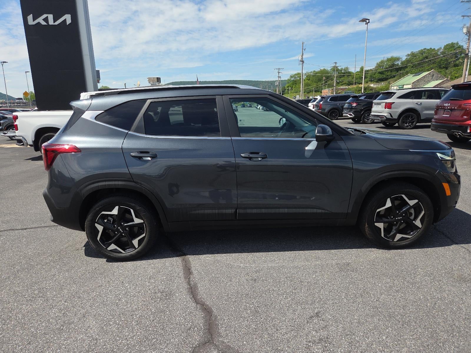 2024 Kia Seltos EX IVT AWD