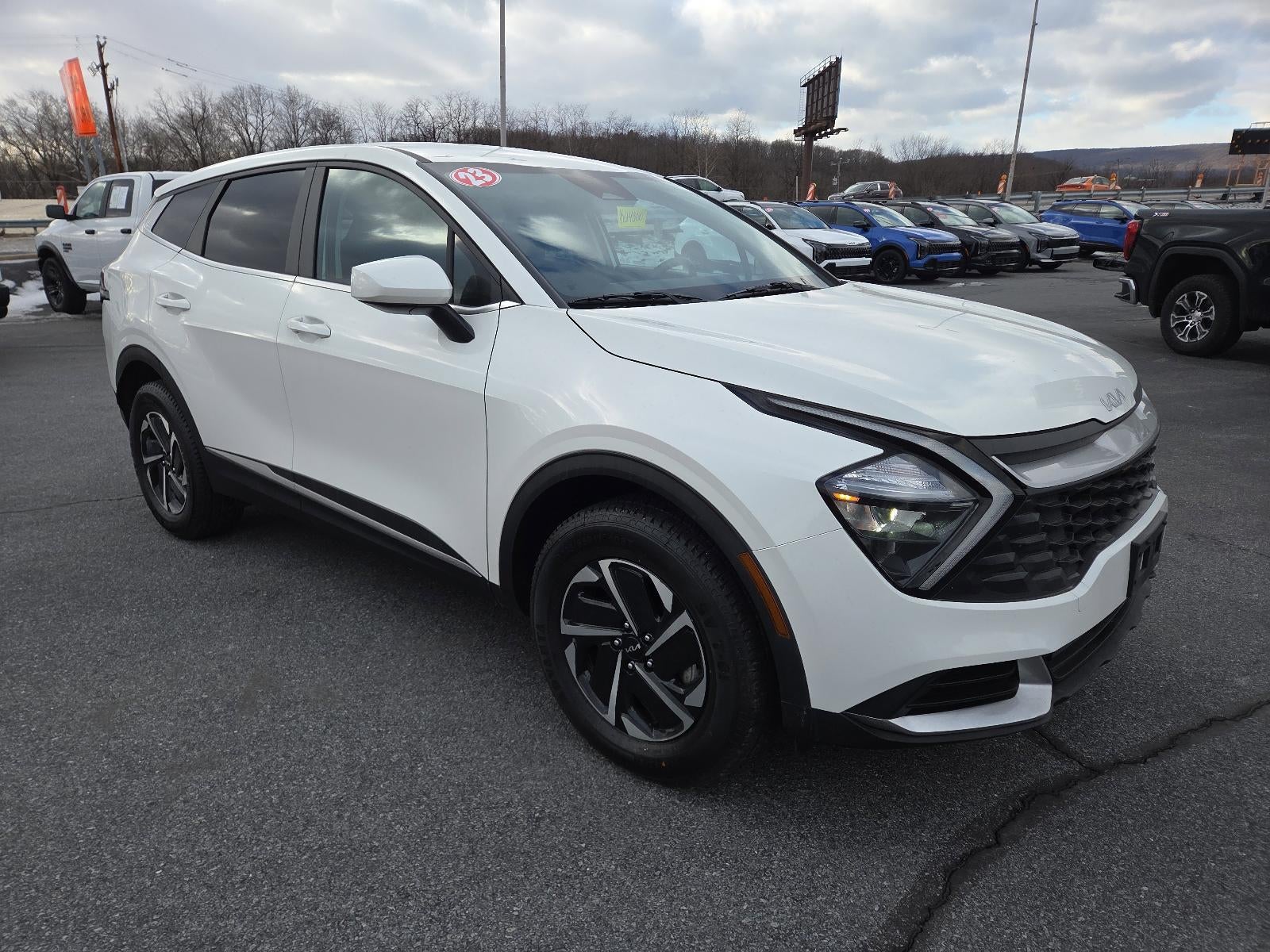 2023 Kia Sportage Hybrid LX AWD