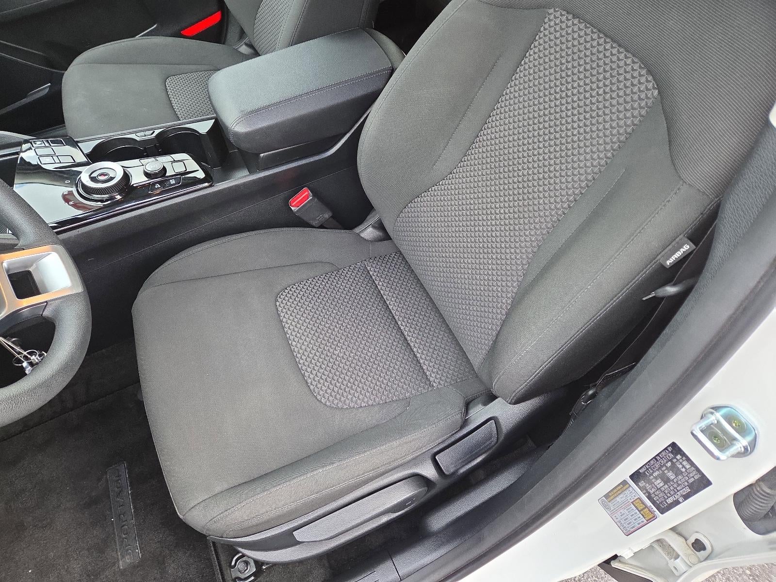 2023 Kia Sportage Hybrid LX AWD