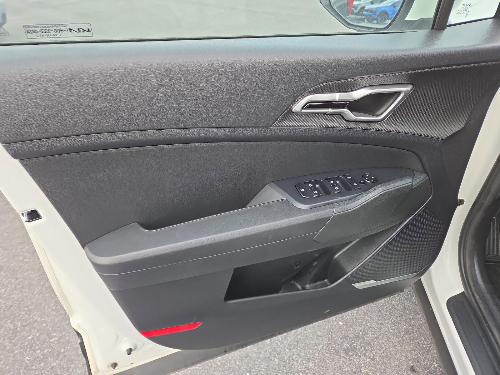 2023 Kia Sportage Hybrid LX AWD