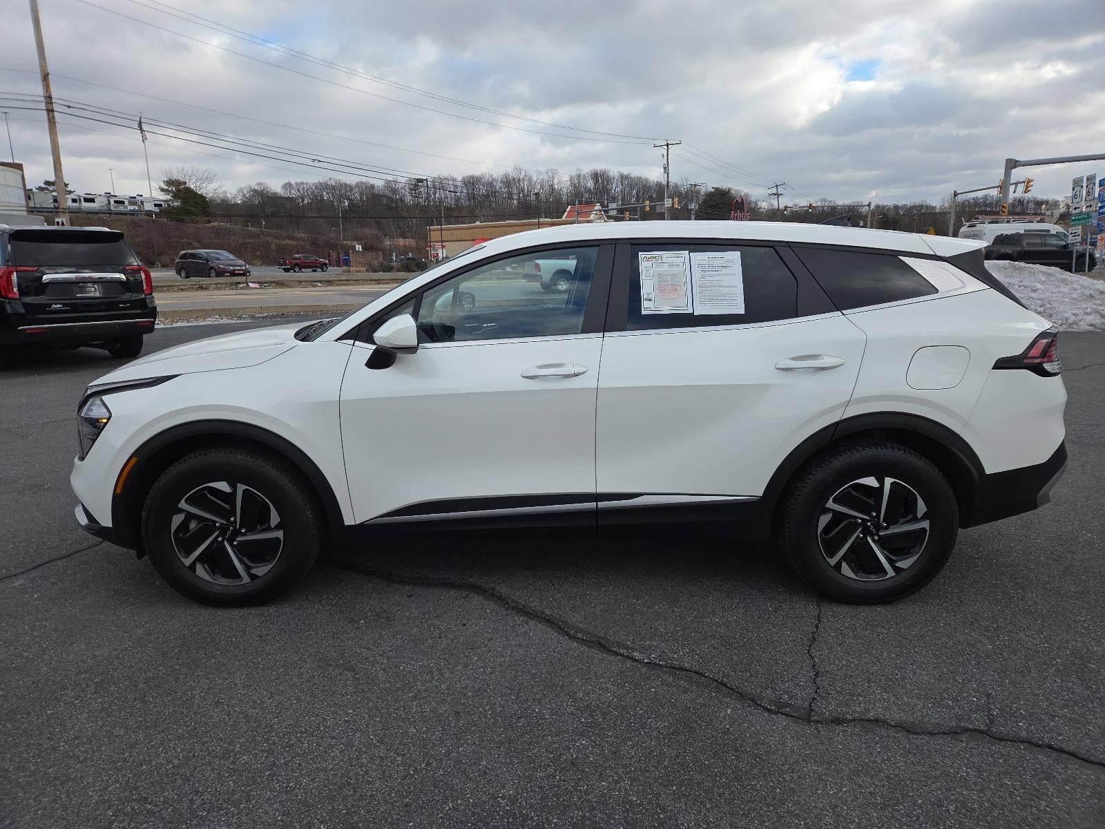 2023 Kia Sportage Hybrid LX AWD